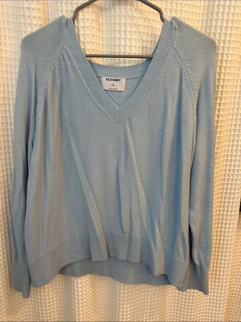 Old Navy Women's Pale Blue V-Neck Sweater